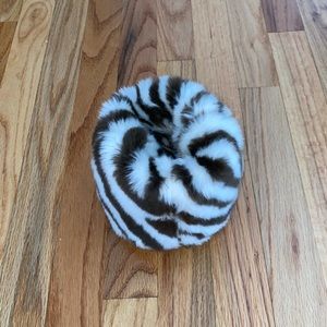 PB Teen phone holder